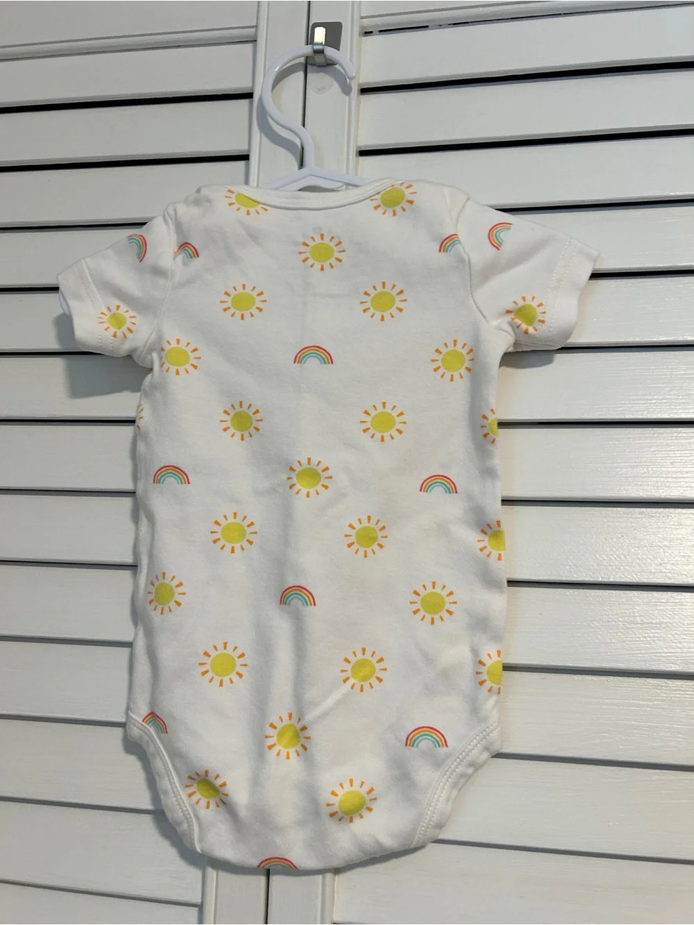 Primary Onesie Bodysuit in White with Sunny & Rainbow Print 3-6 months